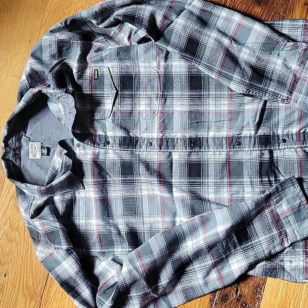 Volcom long sleeve